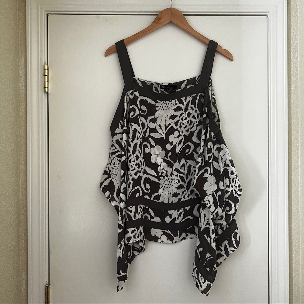 INC Damask Cold Shoulder Kimono top